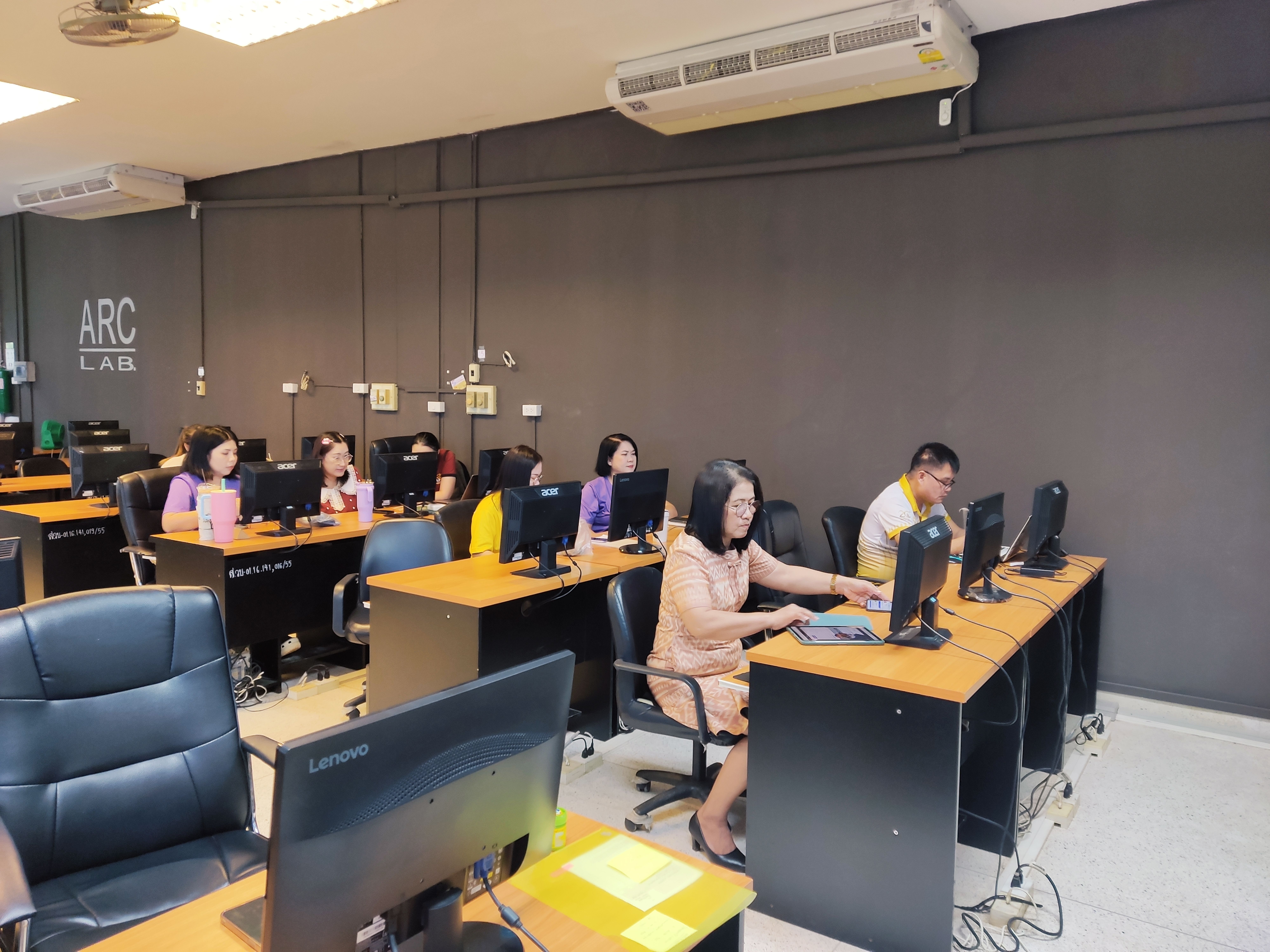 ภาพที่ 12