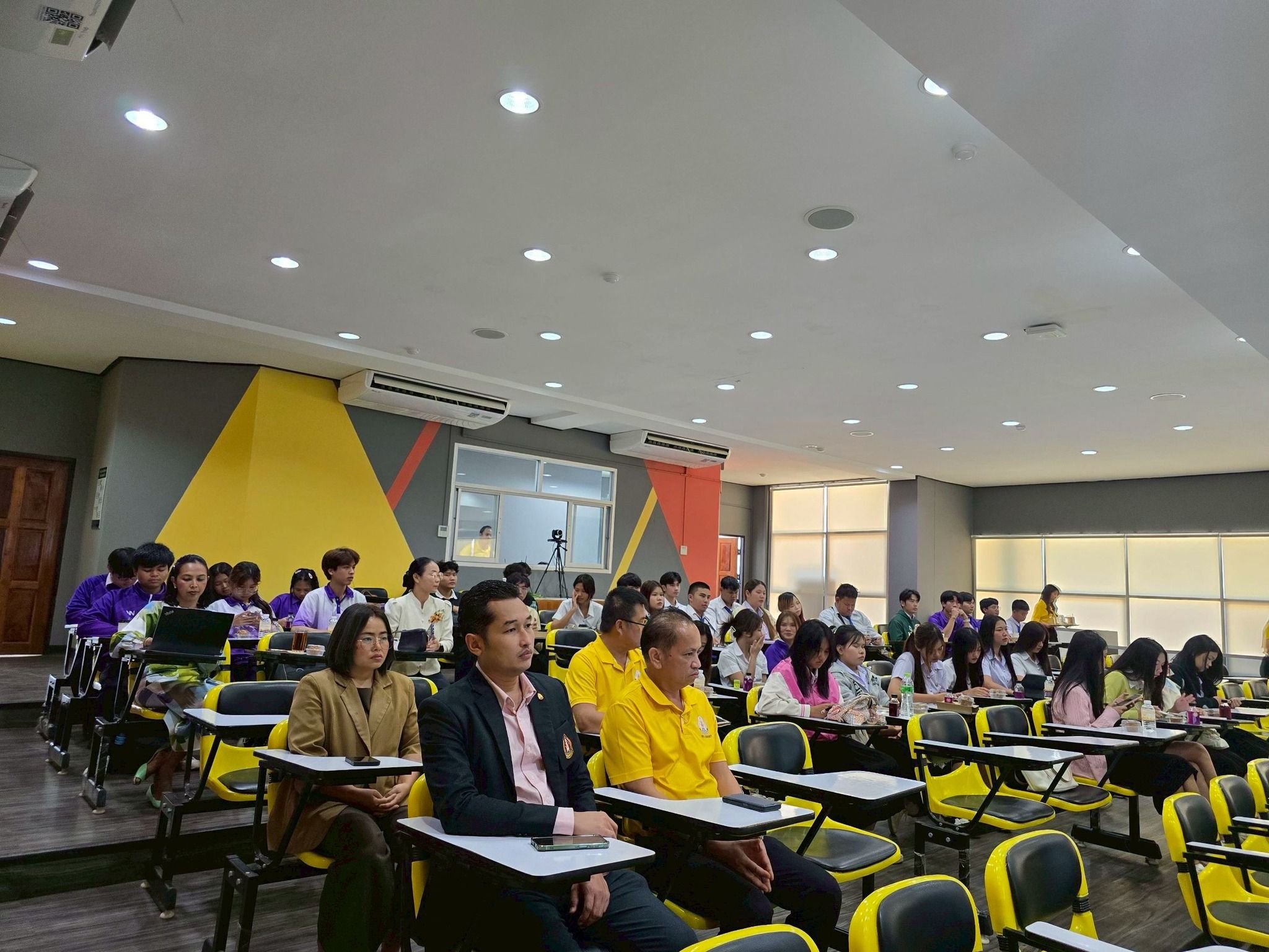 ภาพที่ 8