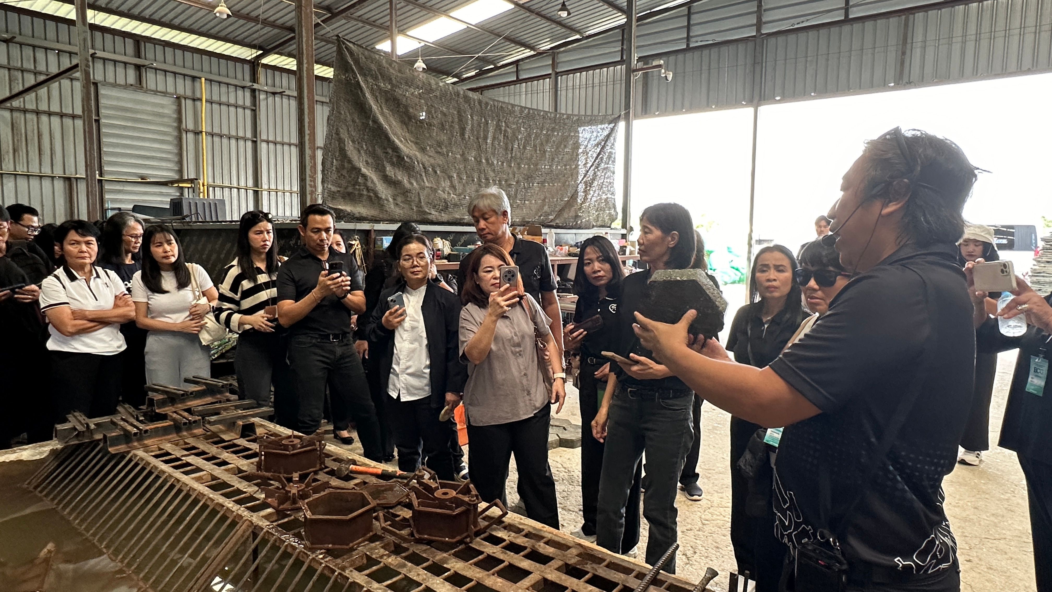 ภาพที่ 12